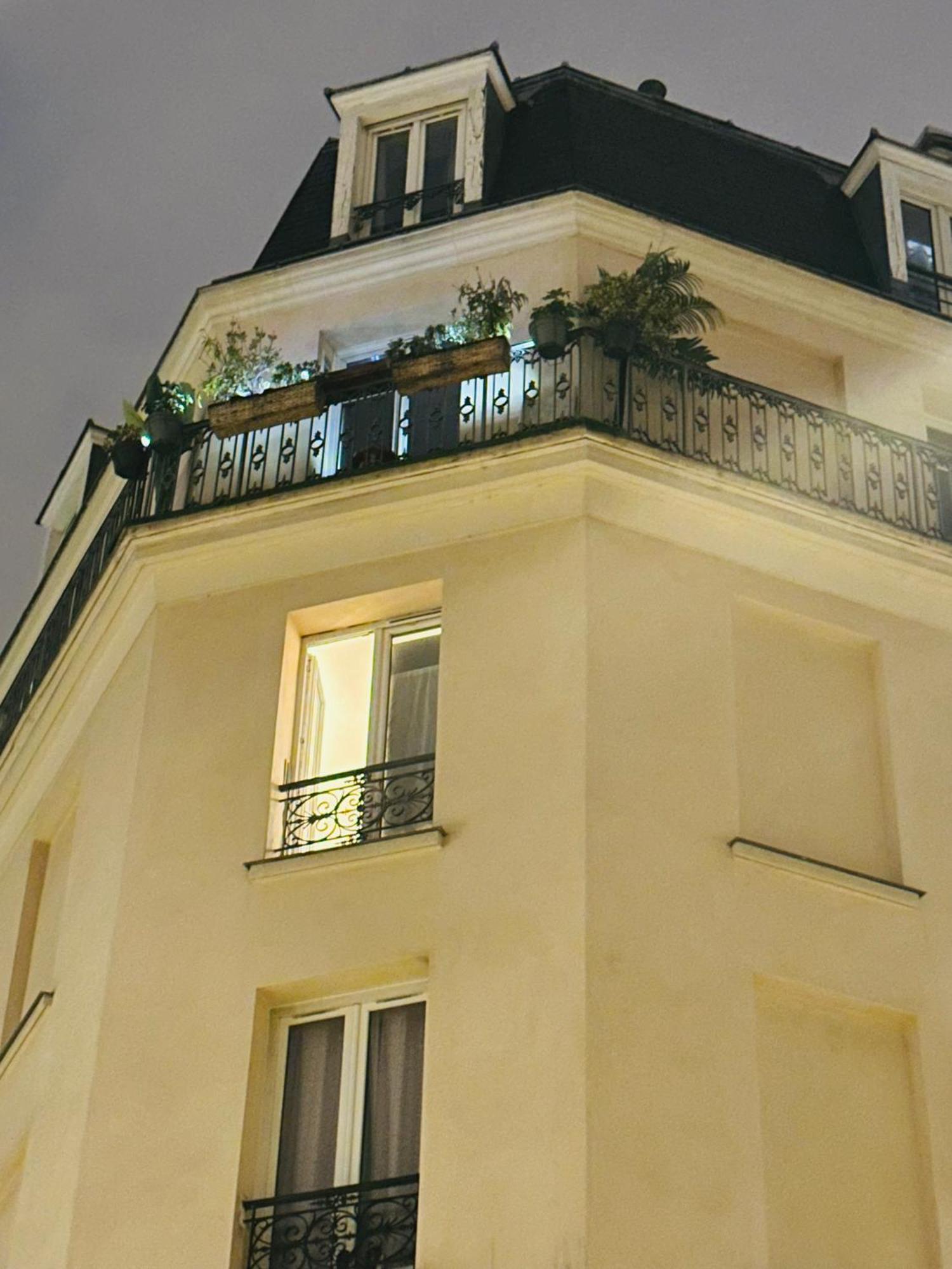 Suite Vue Montmartre & Balcon París Exterior foto